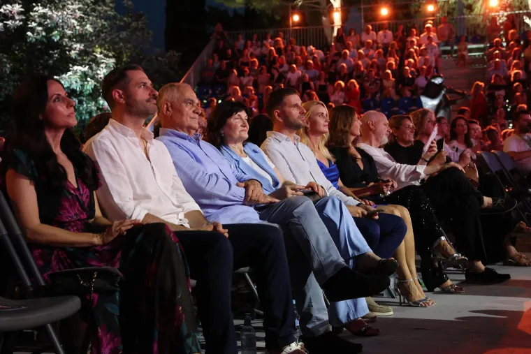 Tko je lijepa supruga Tončija Glavine? Zbog ljubavi napustila SAD i preselila u Dalmaciju