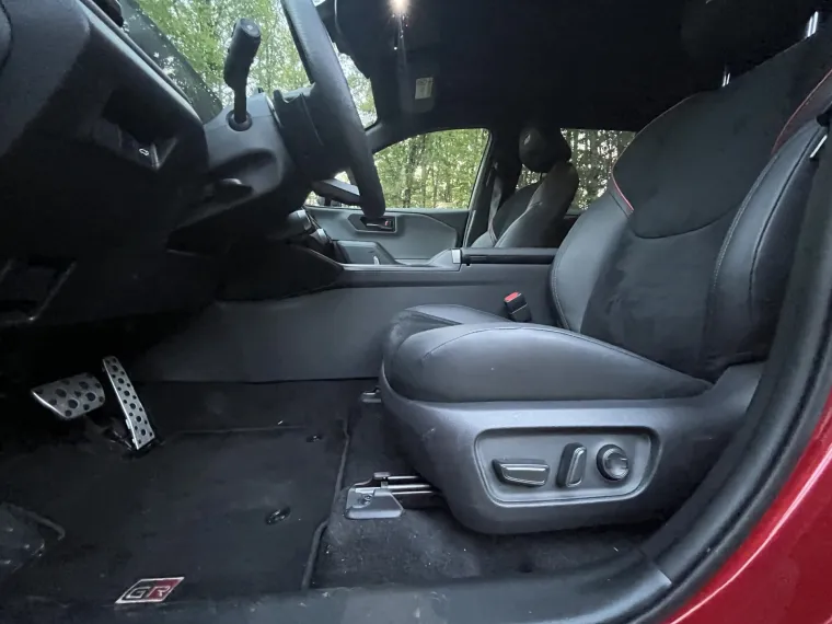 Vozili smo SUV koji bri&scaron;e granice: Obiteljski automobil ili moćna sportska zvijer?