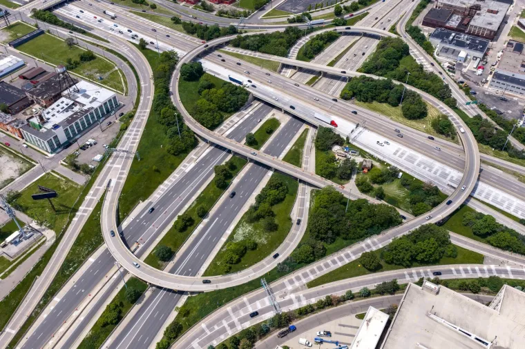 Ceste budućnosti ili osveta inženjera? Ovi zapetljanci zbunili bi i najiskusnije vozače
