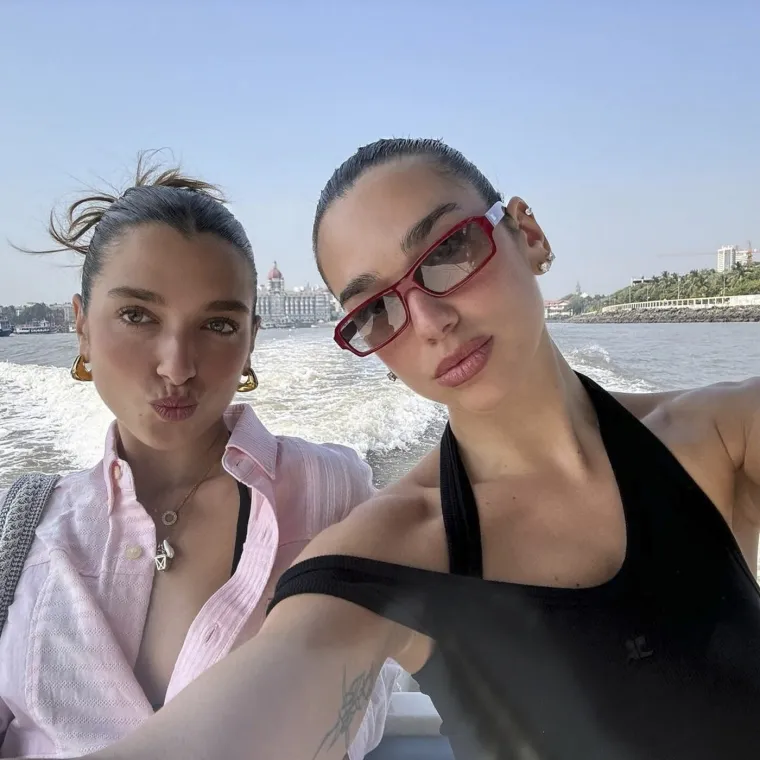 Jeste li znali da Dua Lipa ima sestru manekenku? Zanosna je ljepotica jedinstvenih očiju