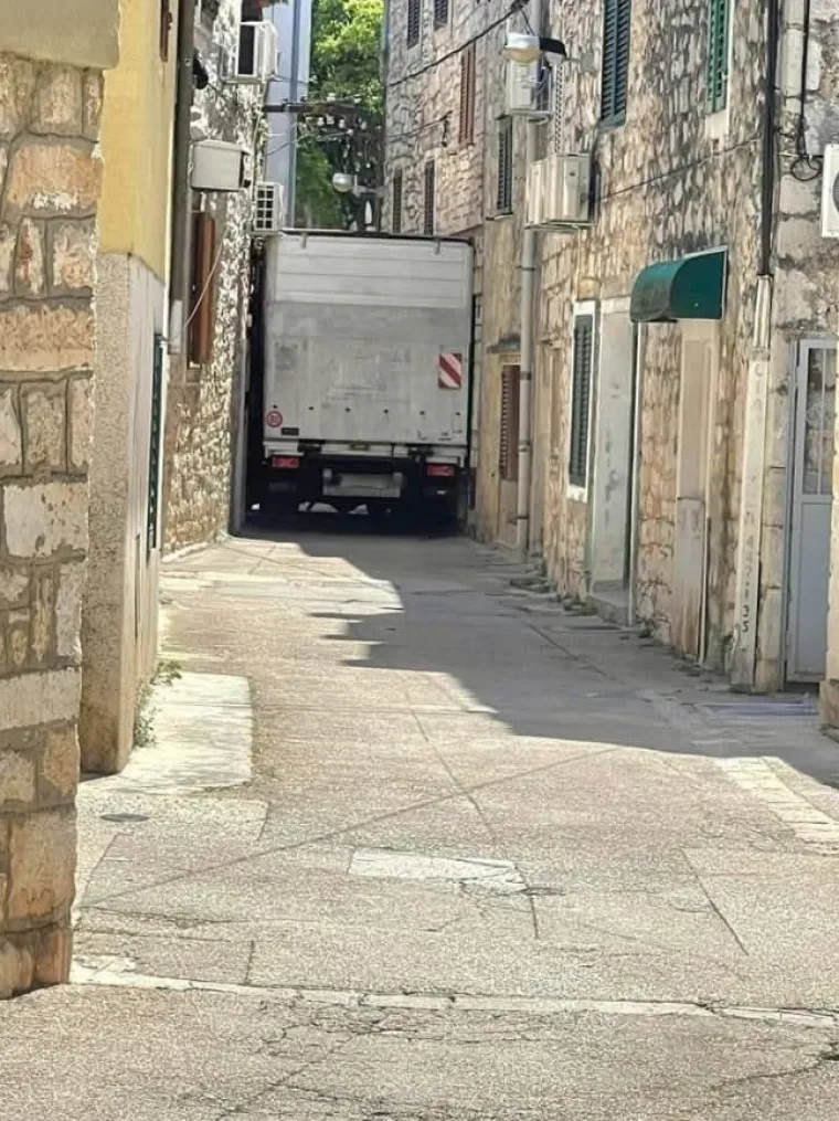 Hrvati podijelili najluđe prizore koje su ikada vidjeli: Ovakve scene moguće su samo kod nas