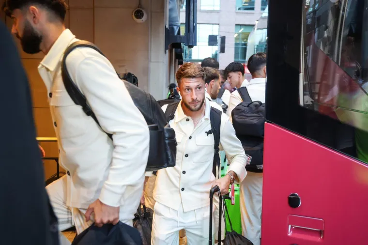 Vatreni stigli u Toronto i odmah ukrali pažnju navijača ovim elegantnim izdanjem