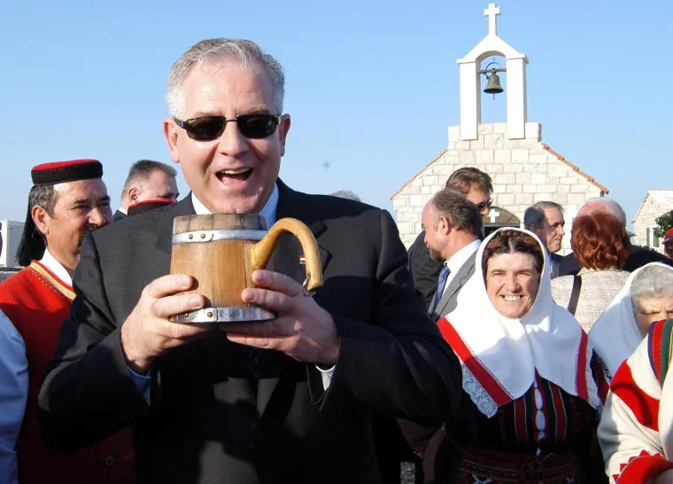 Sjećate li se tog dana? Ivo Sanader sve je &scaron;okirao: 'Ja sam svoju dionicu odradio'
