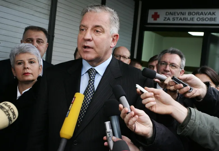 Sjećate li se tog dana? Ivo Sanader sve je &scaron;okirao: 'Ja sam svoju dionicu odradio'