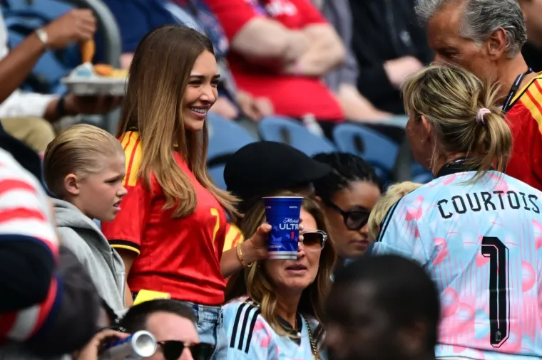 Krumpirići i strip-junaci navijaju za Belgiju, ali supruge nogometa&scaron;a su ukrale pažnju