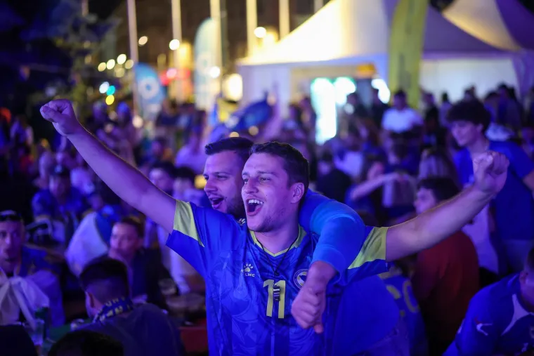 Sarajevo tuguje! Emotivno je bilo za vrijeme gledanja utakmice 'desetljeća'