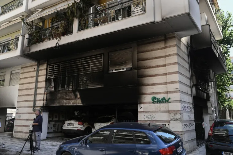 Eksplozije pred domovima političara: Preminula žena, slike s mjesta užasa otkrivaju silinu napada