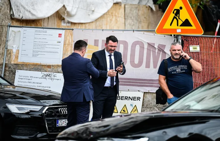 Pogledajte kako izgleda Plenkovićeva limuzina nakon sudara: &Scaron;lep služba ekspresno stigla