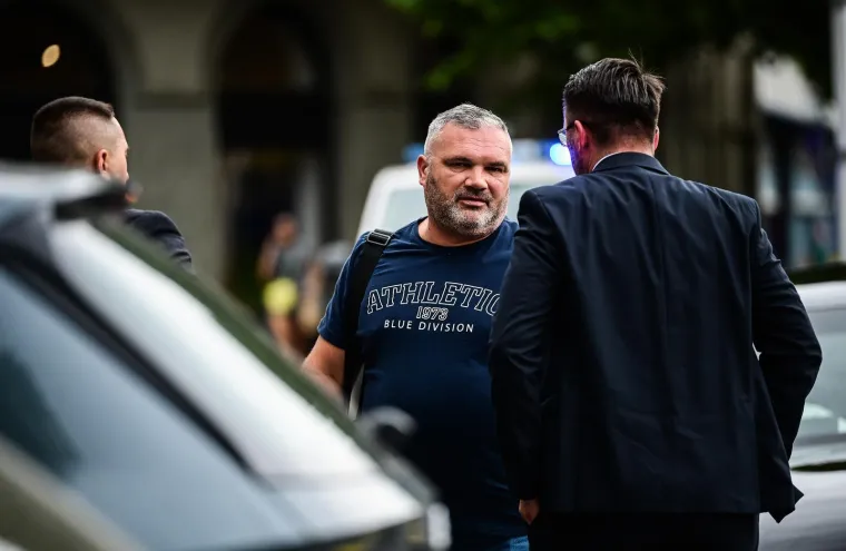Pogledajte kako izgleda Plenkovićeva limuzina nakon sudara: &Scaron;lep služba ekspresno stigla