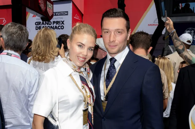 Fatalna princeza zaludila vođu radničke desnice: Romansa bi ga mogla ko&scaron;tati izbora