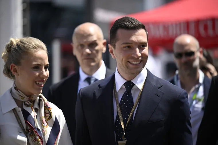 Fatalna princeza zaludila vođu radničke desnice: Romansa bi ga mogla ko&scaron;tati izbora