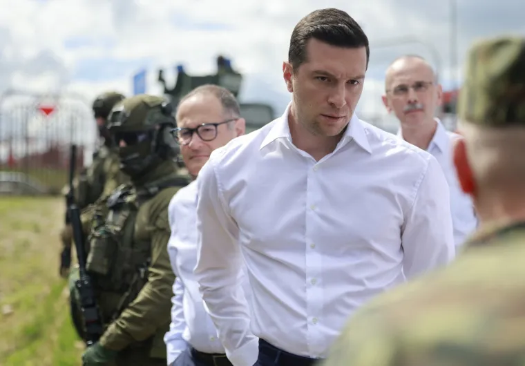 Fatalna princeza zaludila vođu radničke desnice: Romansa bi ga mogla ko&scaron;tati izbora