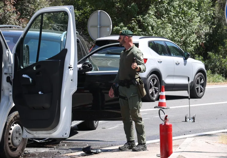 Frontalni sudar Mercedesa i sanitetskog vozila: Objavljeni detalji nesreće