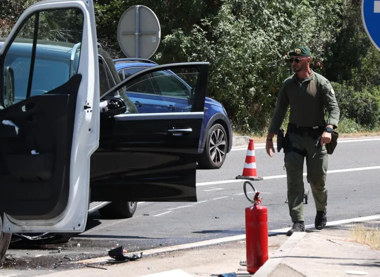 Frontalni sudar Mercedesa i sanitetskog vozila: Objavljeni detalji nesreće