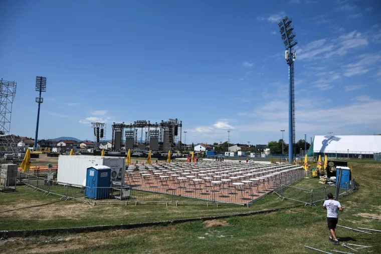 Odbrojava se do velikog Thompsonovog koncerta: Ovako danas izgleda pozornica u Zapre&scaron;iću