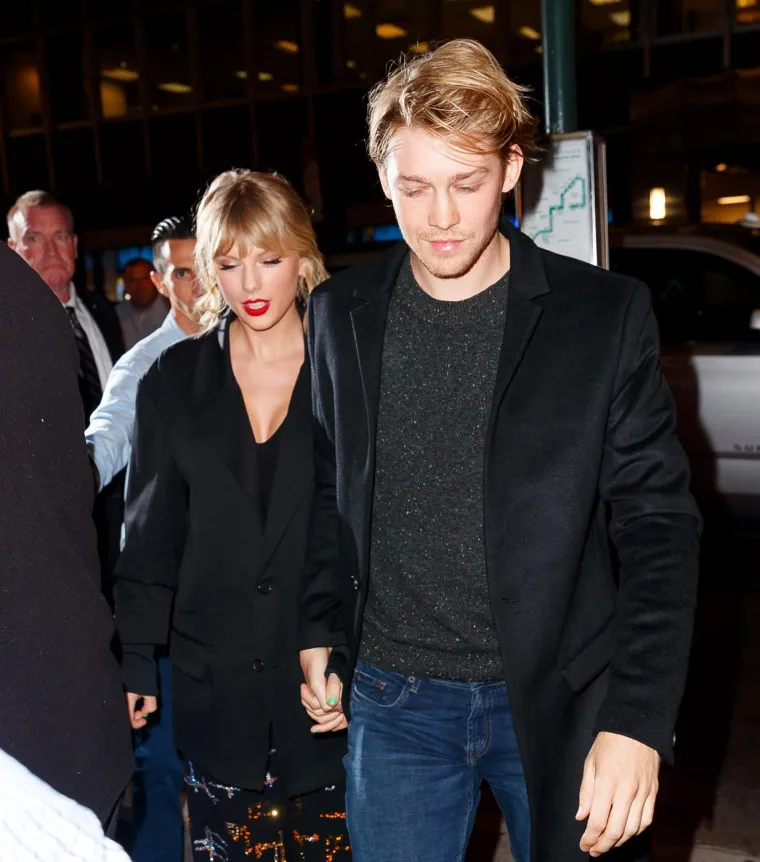 Sve ljubavi Taylor Swift: Prvi dečko je ostavio nakon telefonskog poziva od 25 sekundi