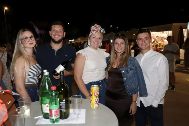 Jelena Rozga održala koncert za pamćenje, publika u potpunom transu plesala do kasnih sati