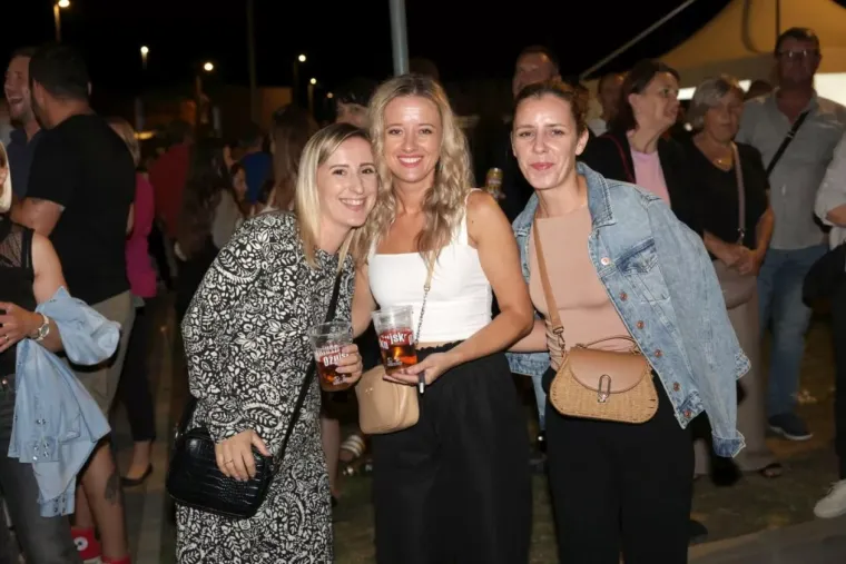 Jelena Rozga održala koncert za pamćenje, publika u potpunom transu plesala do kasnih sati