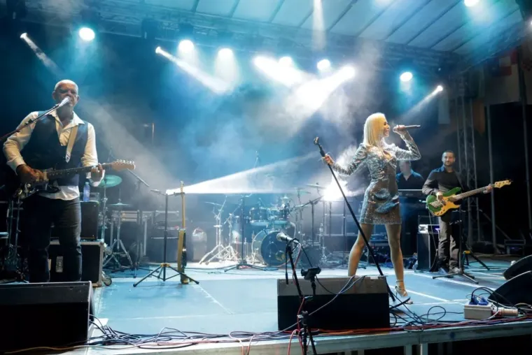 Jelena Rozga održala koncert za pamćenje, publika u potpunom transu plesala do kasnih sati