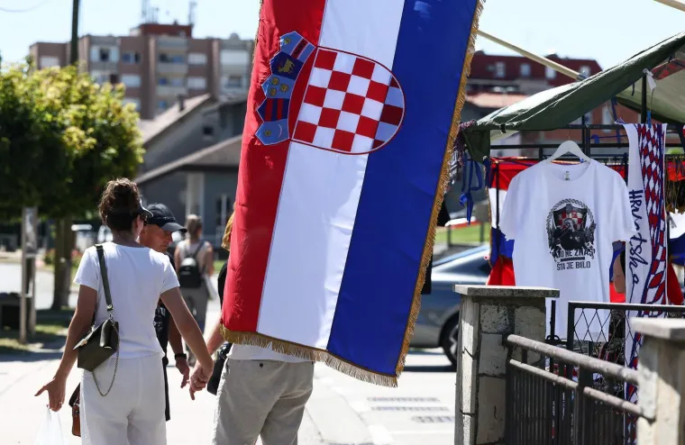 Fanovi okupirali Zapre&scaron;ić: Ovako izgleda atmosfera uoči večera&scaron;njeg Thompsonovog koncerta