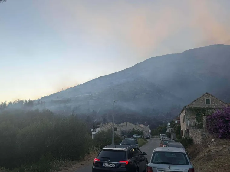 Vatrogasci objavili fotografije stihije na Hvaru: Pogledajte s čim su se borili