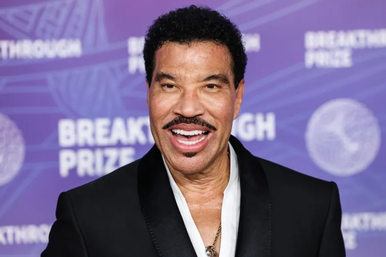 Da, to je Lionel Richie, vi&scaron;e ne liči na sebe: 'Bojim se da me možda Bog ne bi prepoznao'