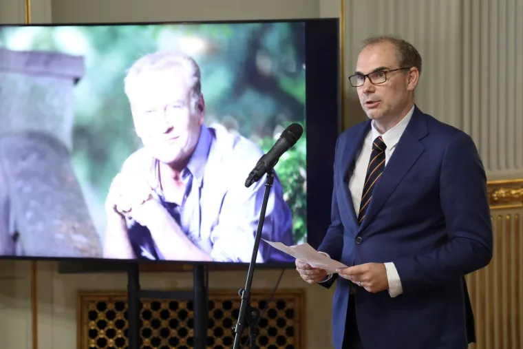 Emotivni prizori iz HNK-a: Kolege, prijatelji i suradnici oprostili se od Zrinka Ogreste