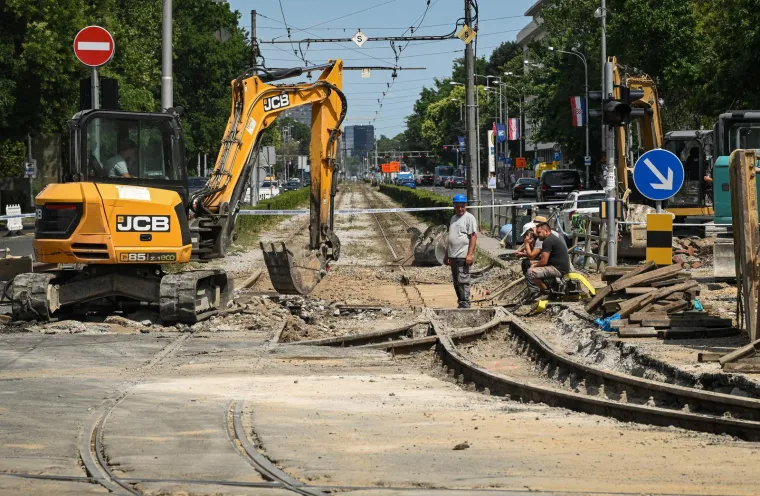 Pogledajte scene s križanja Savske i Vukovarske: Inspektorat zatvorio jo&scaron; dva gradili&scaron;ta