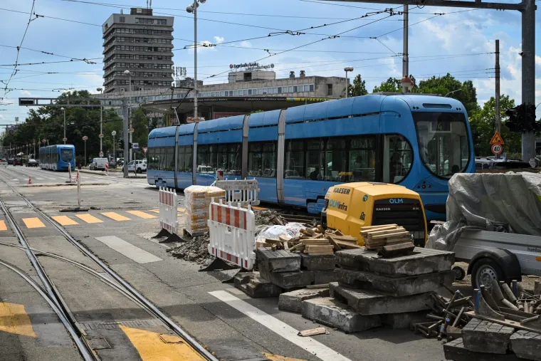 Pogledajte scene s križanja Savske i Vukovarske: Inspektorat zatvorio jo&scaron; dva gradili&scaron;ta