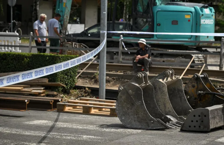 Pogledajte scene s križanja Savske i Vukovarske: Inspektorat zatvorio jo&scaron; dva gradili&scaron;ta