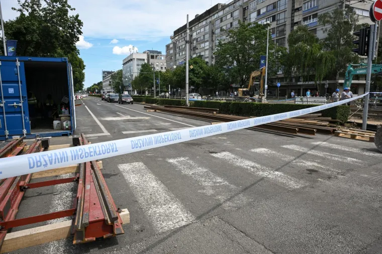 Pogledajte scene s križanja Savske i Vukovarske: Inspektorat zatvorio jo&scaron; dva gradili&scaron;ta