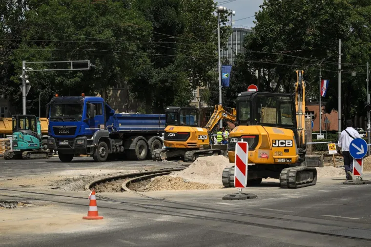 Pogledajte scene s križanja Savske i Vukovarske: Inspektorat zatvorio jo&scaron; dva gradili&scaron;ta