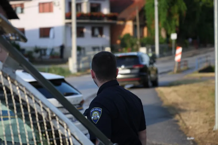 Specijalci opkolili kuću kod Zagreba: 'Čula su se dva pucnja'