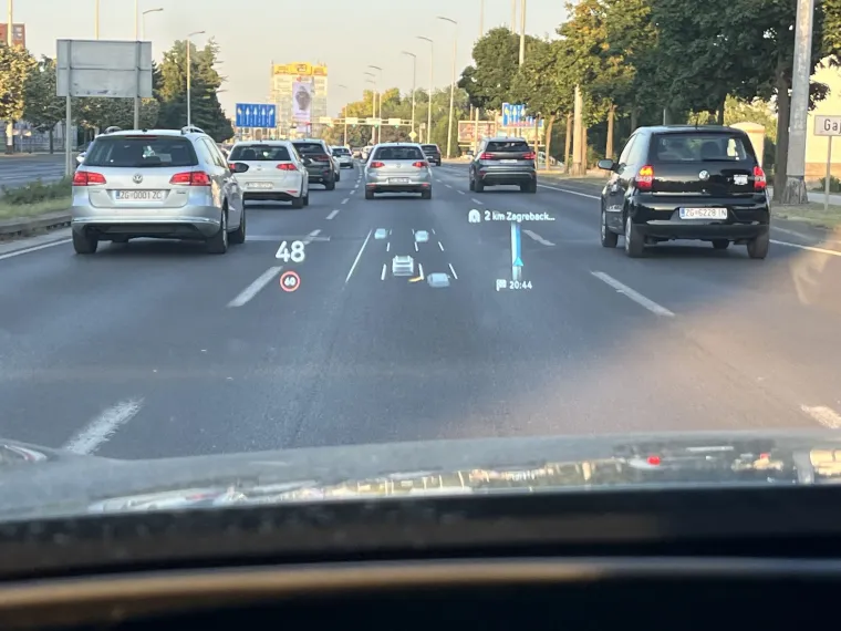 'Koliko mu treba do stotke?' Odgovor je ostavio vozača pokraj nas bez riječi