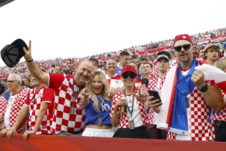 Atraktivne navijačice obilježile su nokaut fazu Svjetskog prvenstva: Dominira Južna Amerika