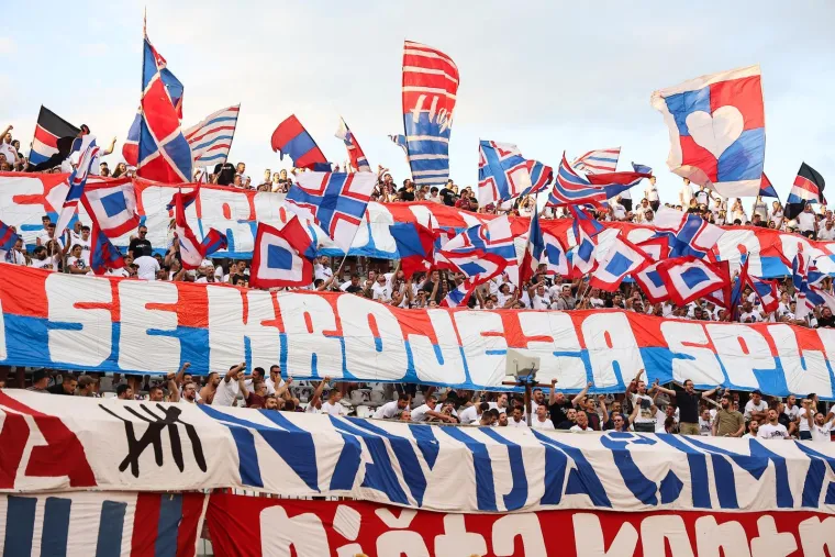 Pogledajte &scaron;to je Livaja radio na klupi dok je Hajduk igrao protiv Žiline