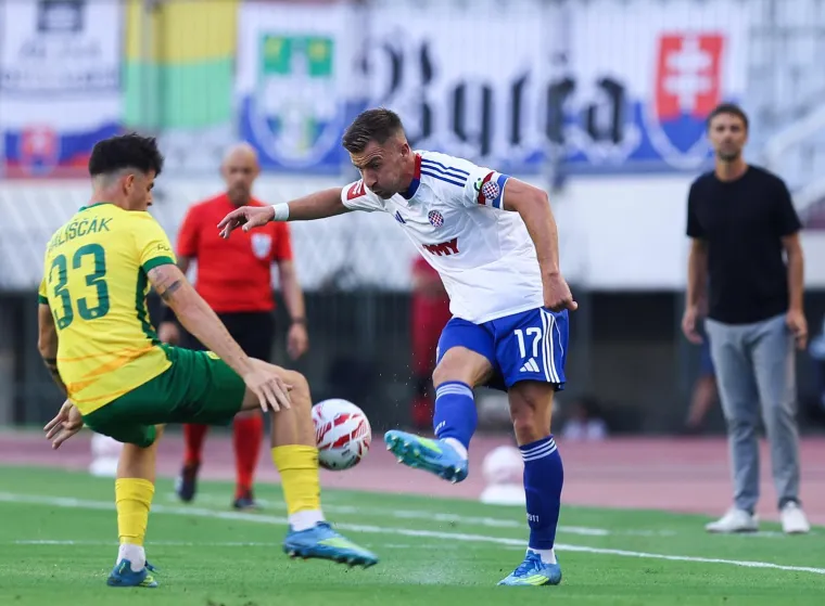 Pogledajte &scaron;to je Livaja radio na klupi dok je Hajduk igrao protiv Žiline