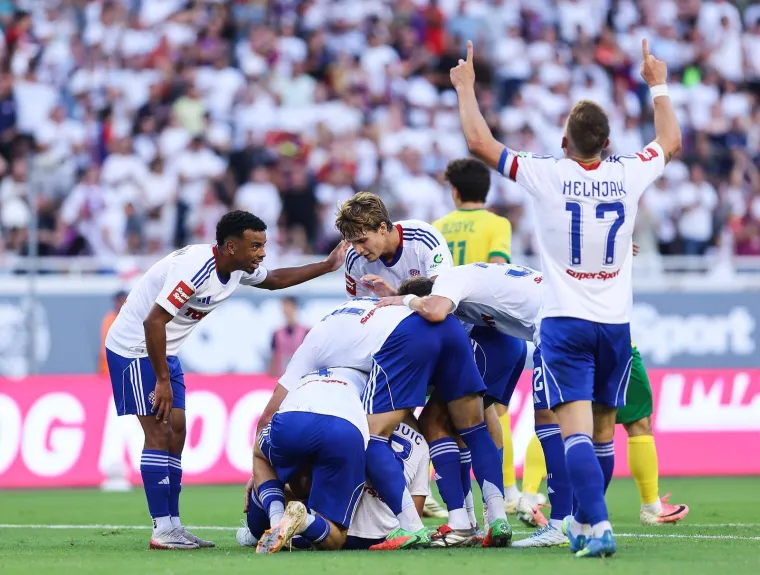 Pogledajte &scaron;to je Livaja radio na klupi dok je Hajduk igrao protiv Žiline