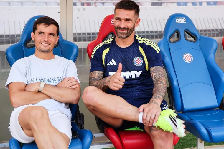 Pogledajte &scaron;to je Livaja radio na klupi dok je Hajduk igrao protiv Žiline