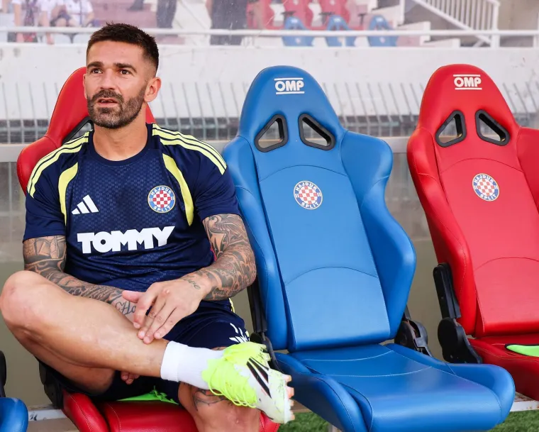 Pogledajte &scaron;to je Livaja radio na klupi dok je Hajduk igrao protiv Žiline