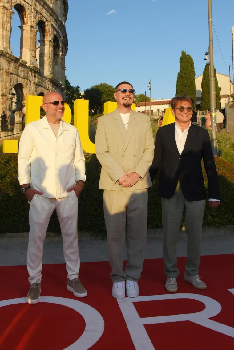 Glumačka elita okupila se u Areni: Pogledajte tko je sve pro&scaron;etao crvenim tepihom