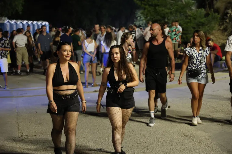 Patrijaneri pohrlili na Ultru: Pogledajte prve fotografije