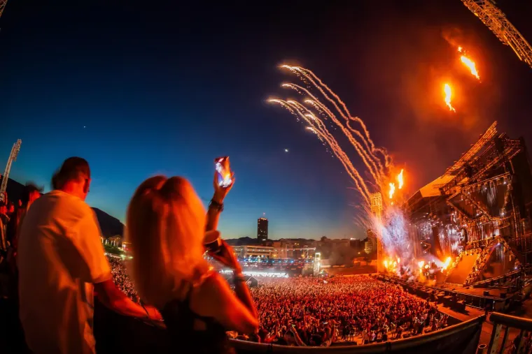 Jutro nakon Ultre: More posjetitelja preplavilo Split nakon spektakularne prve večeri festivala