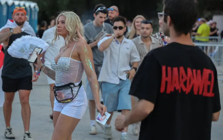 Modni spektakl, svjetski DJ-i i tisuće rasplesanih partijanera: Ovako izgleda druga večer Ultre