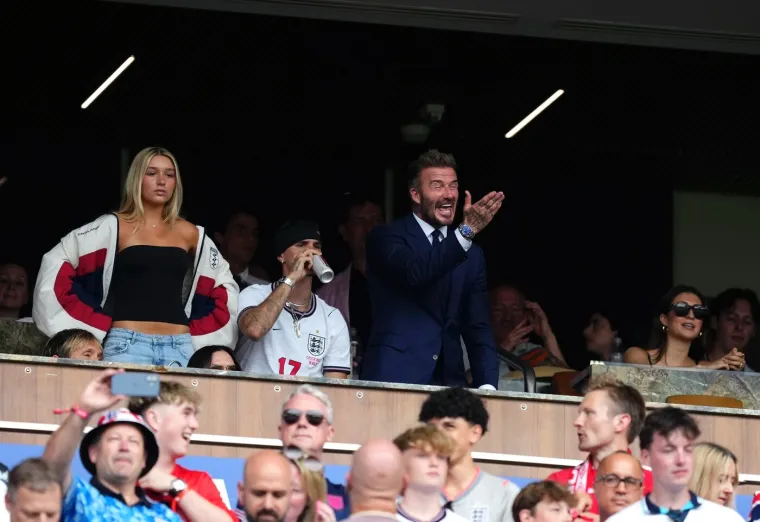 Na utakmici Beckham, pravi Ronaldo, a Ivana Knoll plijenila pažnju...: Evo &scaron;to je sve radila