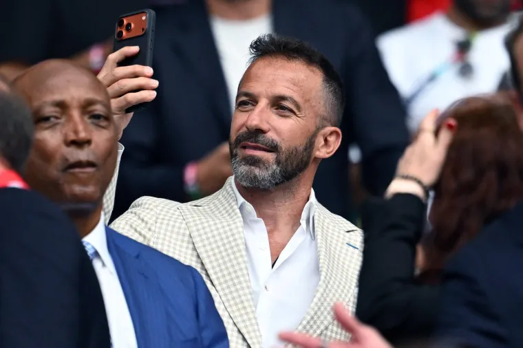 Na utakmici Beckham, pravi Ronaldo, a Ivana Knoll plijenila pažnju...: Evo &scaron;to je sve radila