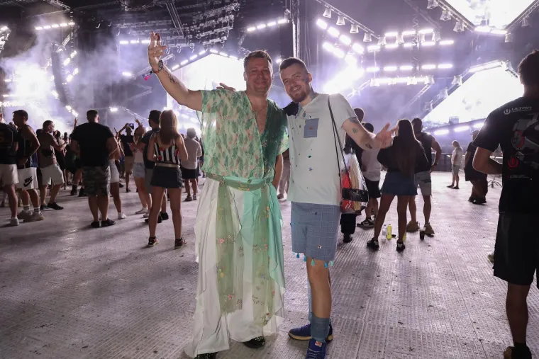 Ultra je opet pomaknula granice! Mrežice, &scaron;ljokice i goli&scaron;avi outfiti ukrali show u Splitu
