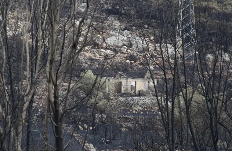 Fotografije otkrivaju razmjere katastrofe: Crnilo, pepeo i spaljena priroda dokle pogled seže