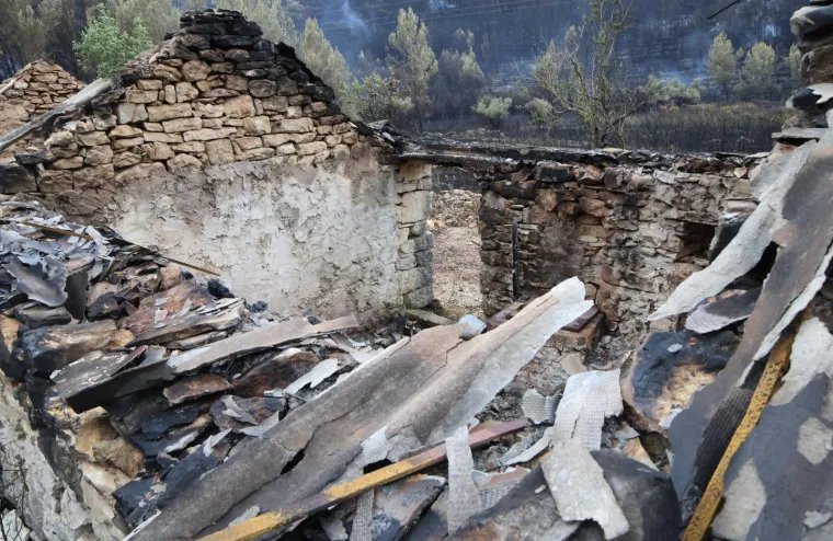 Fotografije otkrivaju razmjere katastrofe: Crnilo, pepeo i spaljena priroda dokle pogled seže