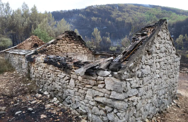 Fotografije otkrivaju razmjere katastrofe: Crnilo, pepeo i spaljena priroda dokle pogled seže